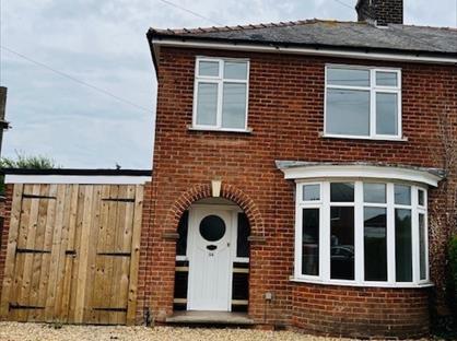 3 Bed Semi-Detached House, Halmer Gate, PE11