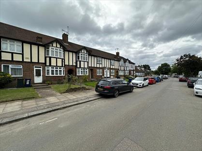 2 Bed Flat, London, NW4