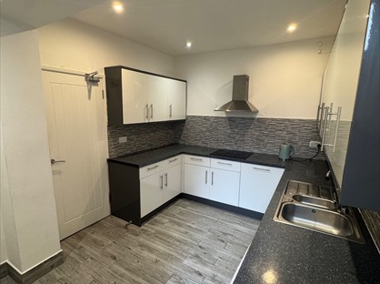 6 Bed Terraced House, Francis Avenue, PO4