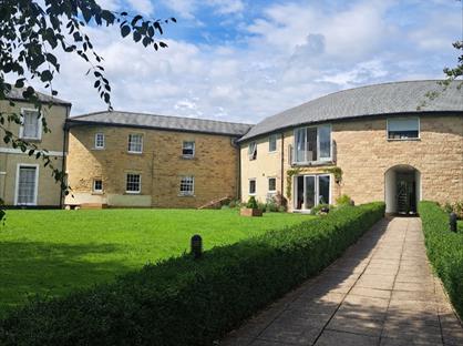1 Bed Flat, Moor Allerton  Hall, LS8