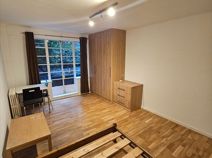 Studio Flat, Shepherds Bush Road, W6