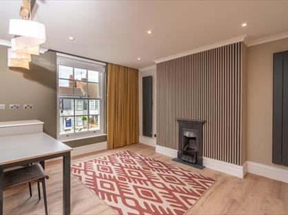 1 Bed Flat, Oxford Street, CT5