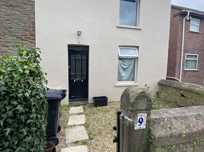 5 Bed Semi-Detached House, Poplar Place, BS16