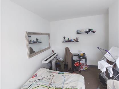 Room in a Shared House, Princess Street, CF37