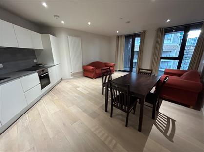 2 Bed Flat, Cutter House, E16