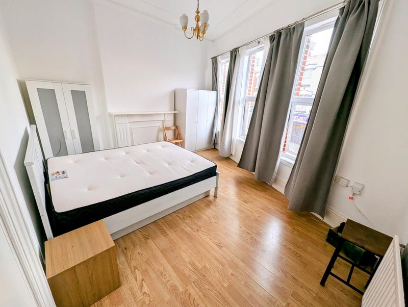 London Room in a Shared House, Willesden Lane, NW6 To Rent Now for