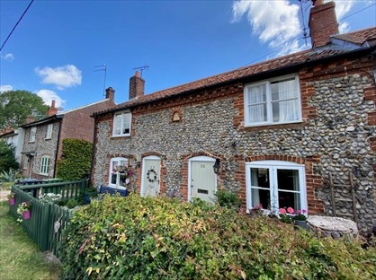 1 Bed Terraced House, The Green, NR24