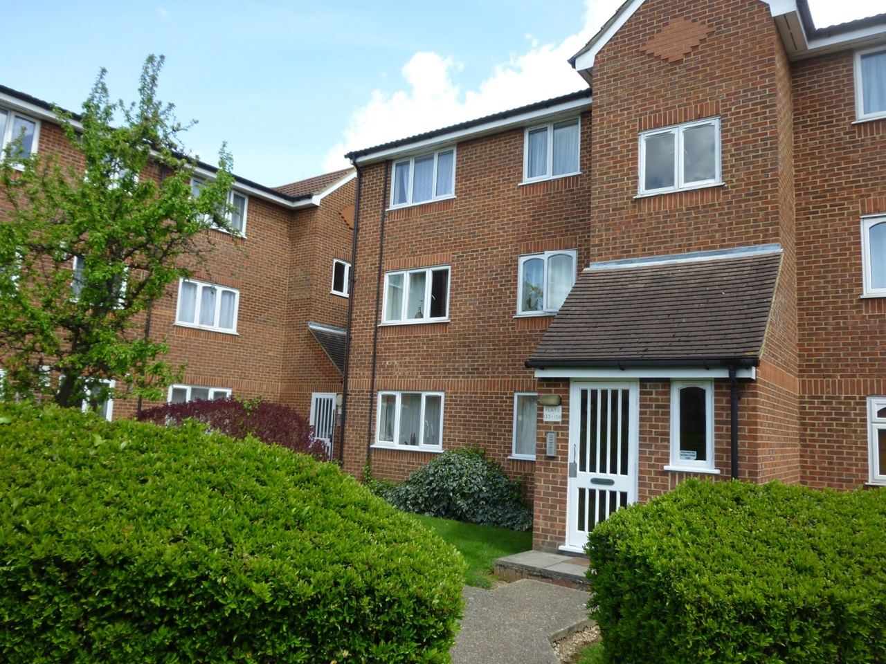 Northolt 1 Bed Flat, Dehavilland Close, UB5 To Rent Now for £1,300.