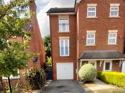 4 Bed End Terrace, Bushell Way, RG2