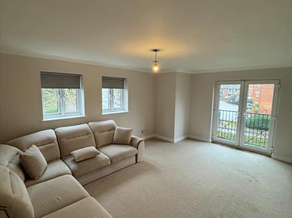 2 Bed Flat, Primrose Hill, NN11