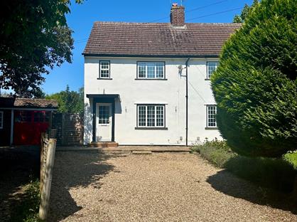 3 Bed Semi-Detached House, Court Farm Cottages, SL4