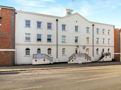 2 Bed Flat, Stratfield House, GU11