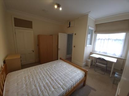 Room in a Shared Flat, Castellain Mansions, W9