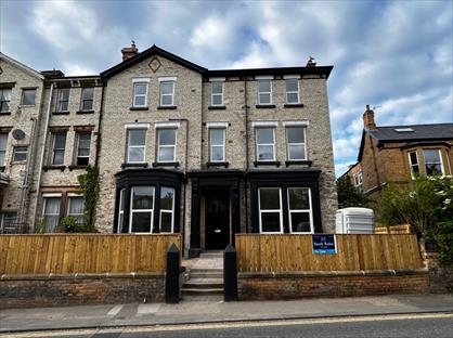 2 Bed Flat, Westbourne Grove, YO11