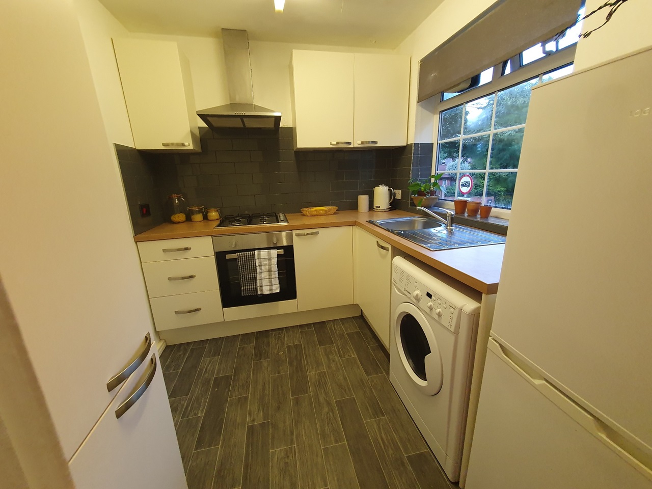 Stockport 2 Bed Flat, Adswood Lane West, SK3 To Rent Now for £900.