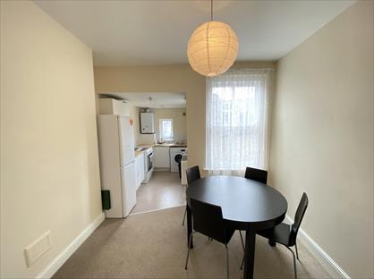 2 Bed Terraced House, Shorrolds Road, SW6