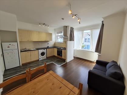 2 Bed Flat, Montagu Road, NW4