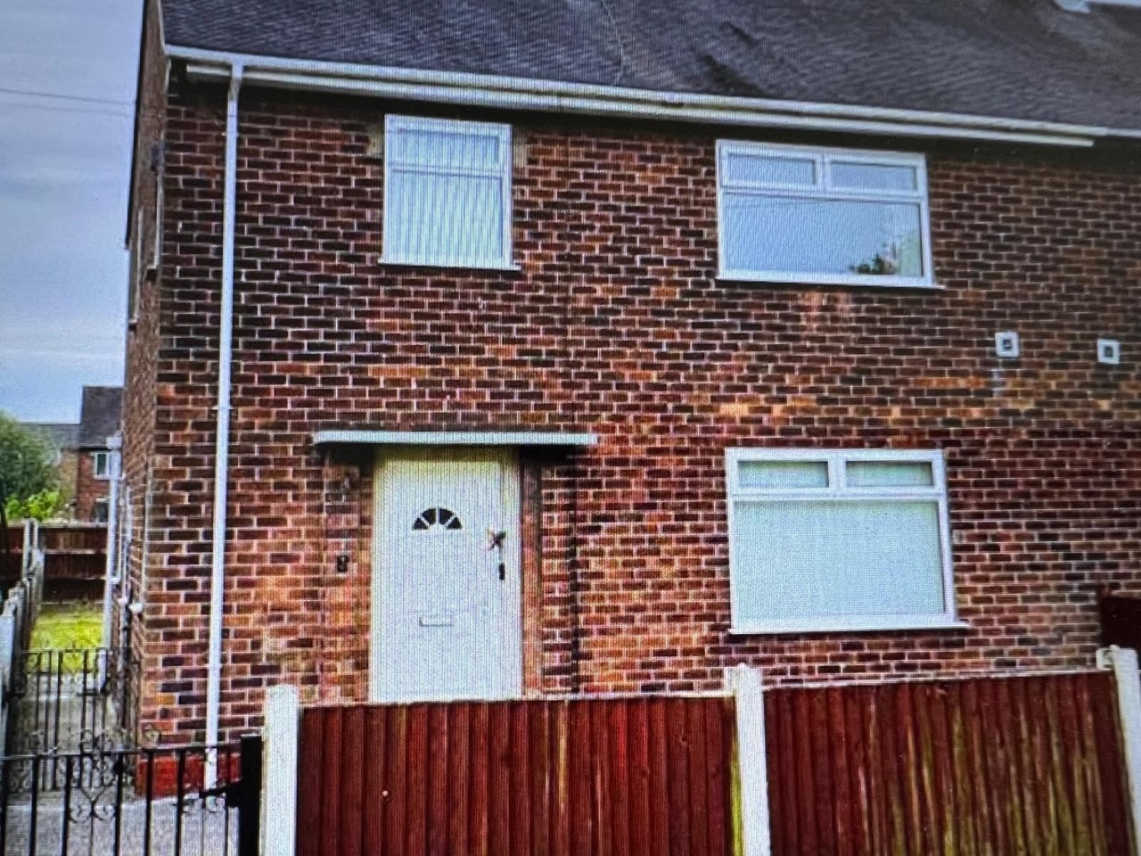 Manchester 3 Bed SemiDetached House, Thaxted Walk, M22 To Rent Now