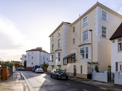 1 Bed Flat, Kenilworth Road, PO5