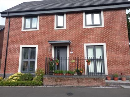 3 Bed Detached House, Waun Fawr, SA6