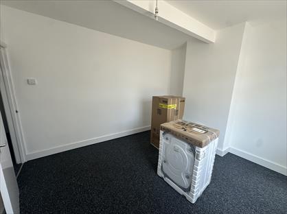 1 Bed Maisonette, Dane Road, UB1