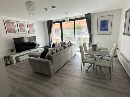 2 Bed Flat, The Cable Yard, L2