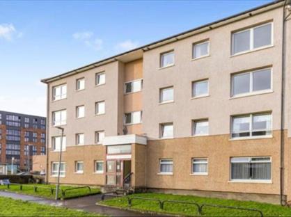 3 Bed Flat, St. Mungo Avenue, G4