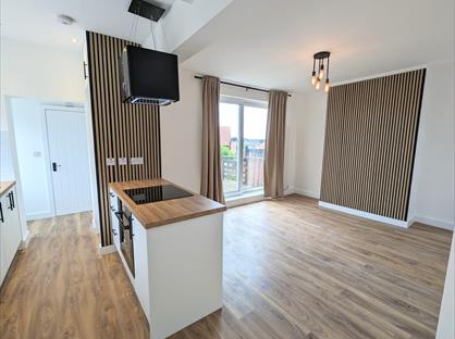 3 Bed Semi-Detached House, Manor Way, S74