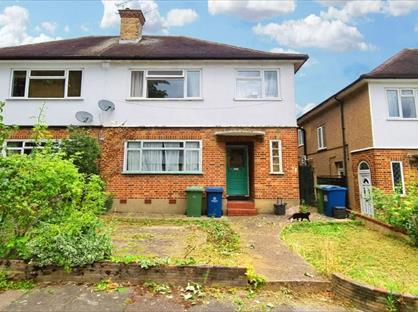 2 Bed Flat, Holwell Place, HA5