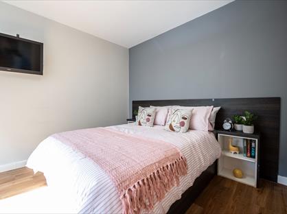 Studio Flat, Queen Street, S1