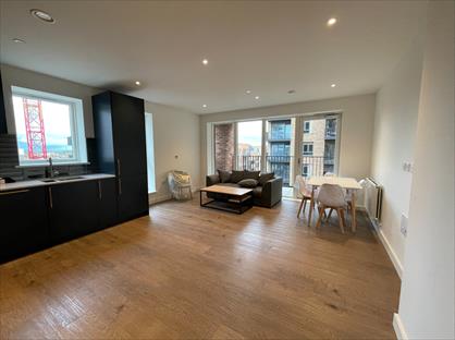 2 Bed Flat, Blenheim Mansions, N8