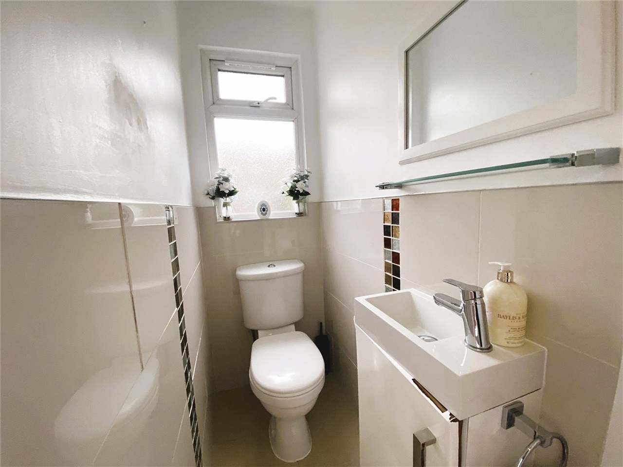 Thornton Heath Room in a Shared House, Carew Road, CR7 To Rent Now