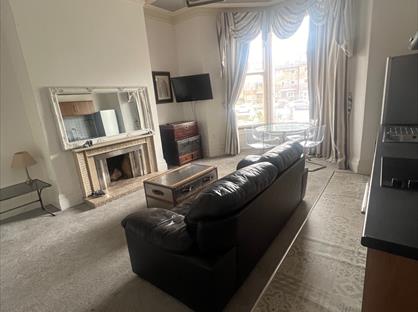 1 Bed Flat, Clifton Drive North, FY8