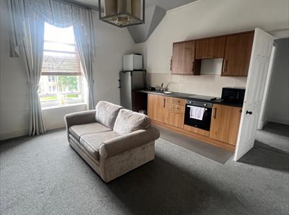 2 Bed Flat, Clifton Drive North, FY8