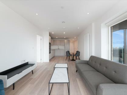 2 Bed Flat, Galleria House, E16