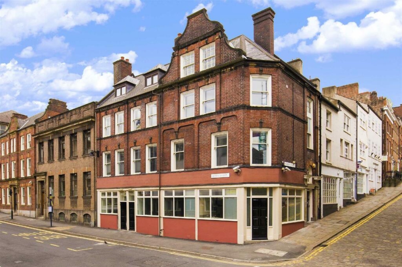 1 Bed Flat, Queens Point, S1