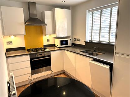 2 Bed Flat, Savernake Court, B29