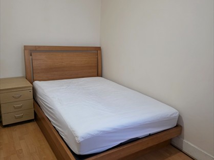 Room in a Shared Flat, Western Road, UB2