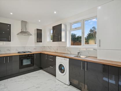 3 Bed Detached House, Porchester Road, KT1