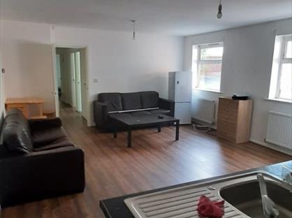 2 Bed Flat, Charlestown Road, M9