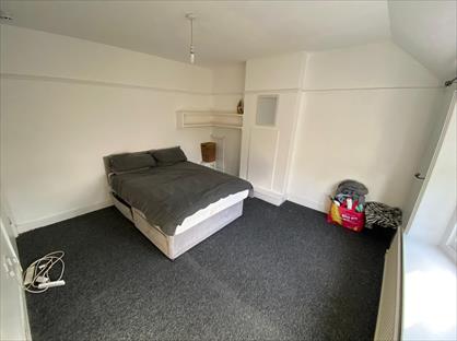 Room in a Shared House, Nelmes Road, RM11