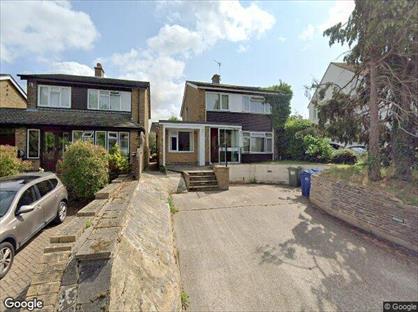 6 Bed Semi-Detached House, Chelsfield Lane, BR5