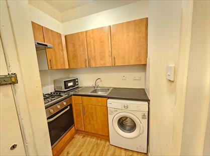 Studio Flat, Perry Vale, SE23