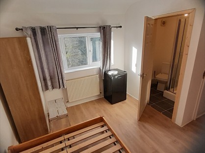Studio Flat, Stapleton Road, WD6