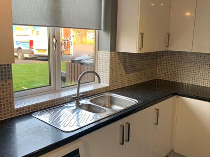 2 Bed Flat, Chelwood Close, SN14