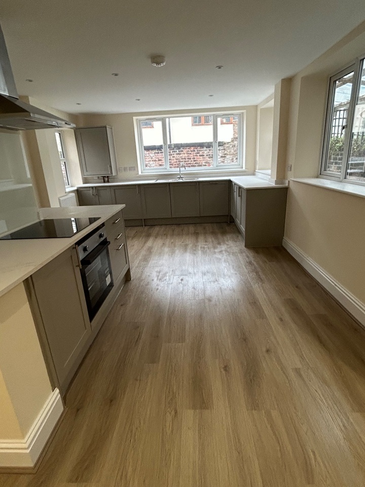 2 Bed Flat, Normanton Avenue, L17