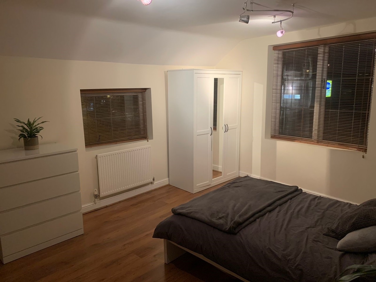 3 Bed Flat, Radford Road, NG7 photo 4