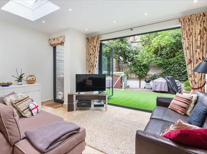 3 Bed Flat, Beauclerc Road, W6