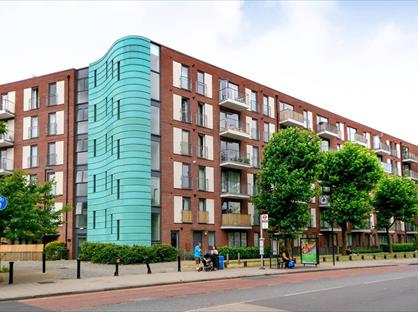 1 Bed Flat, Evelyn Street, SE8