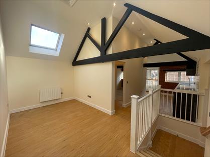 1 Bed Flat, Rose & Crown Walk, CB10
